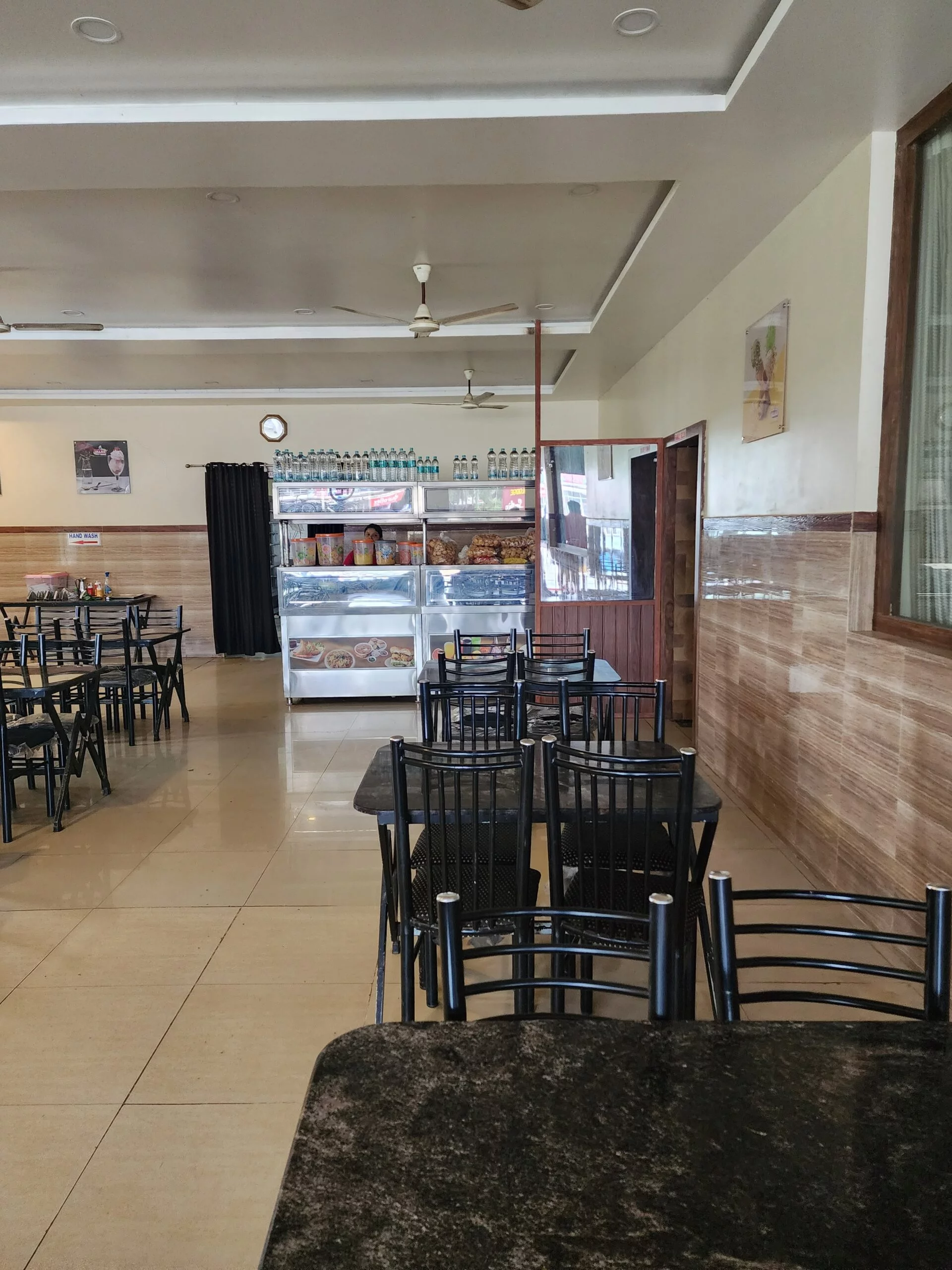 hotel birwa nelyadi